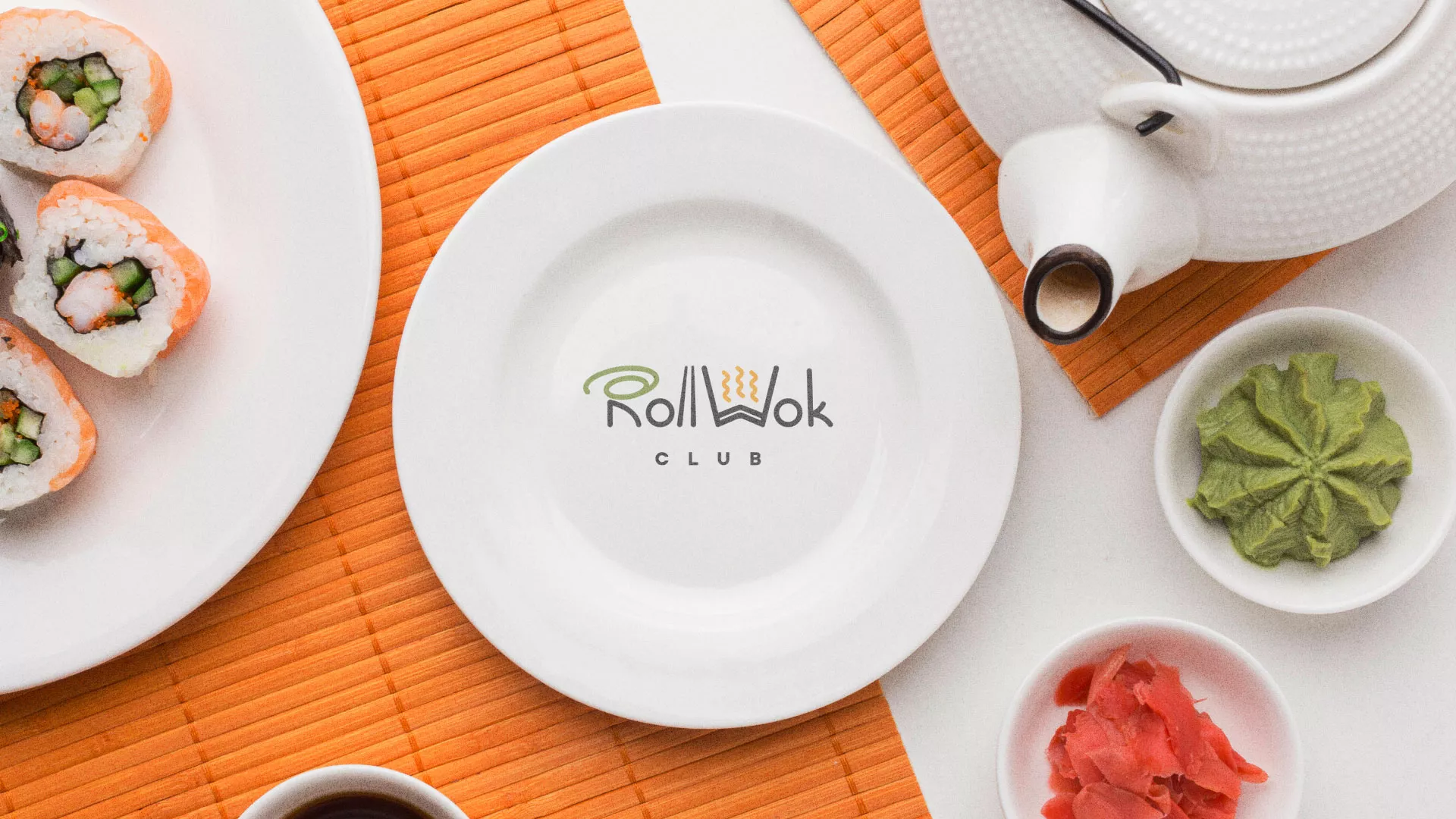 Разработка логотипа и фирменного стиля суши-бара «Roll Wok Club» в Азнакаево